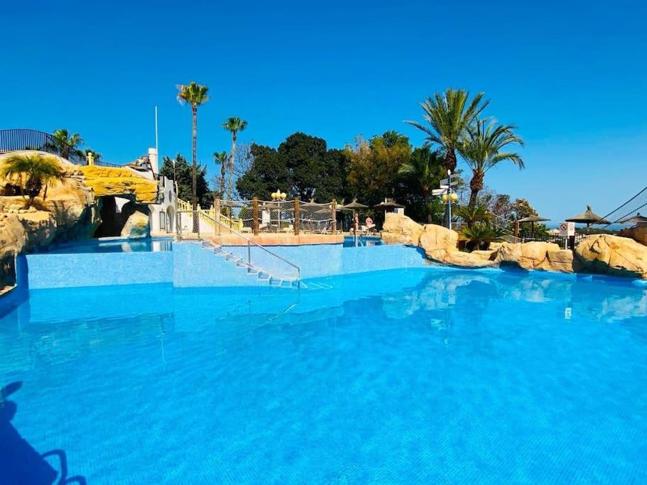 Canario Apartment - Imperial Park - Sea View, 6 Pools, Terrace Калпе Екстериор снимка