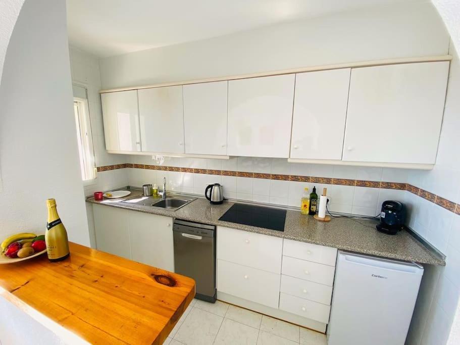 Canario Apartment - Imperial Park - Sea View, 6 Pools, Terrace Калпе Екстериор снимка