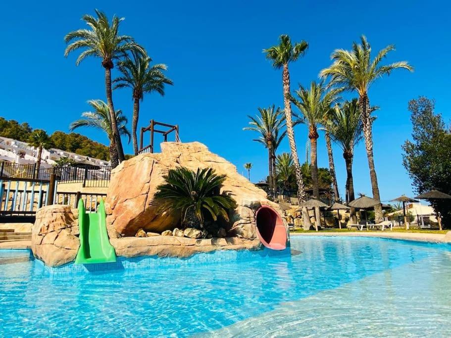 Canario Apartment - Imperial Park - Sea View, 6 Pools, Terrace Калпе Екстериор снимка